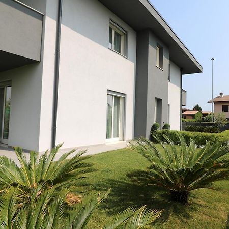 Marali Lake Apartments Di Enrica Bianchera Desenzano del Garda Exterior foto